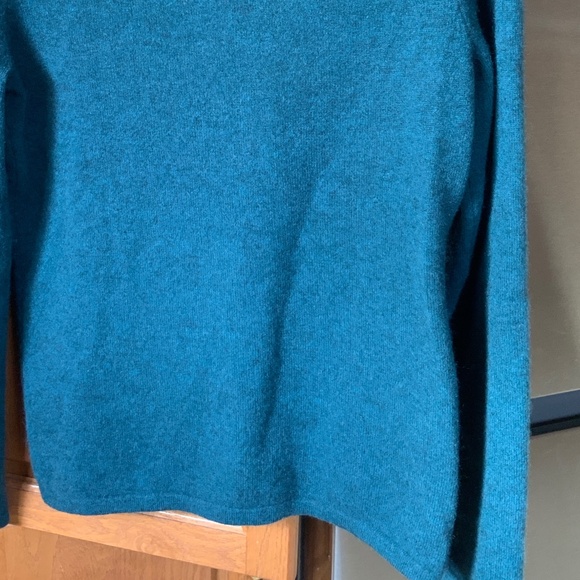 Lord and Taylor Cashmere Turtle Neck Sweater - Picture 6 of 7